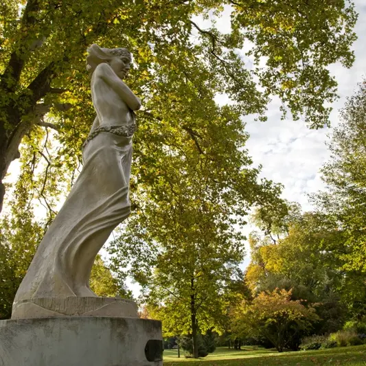 petit-jard-chalons-statue