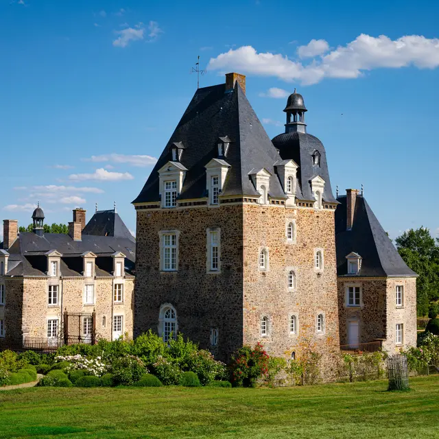 Château des Arcis Sous la protection du donjon