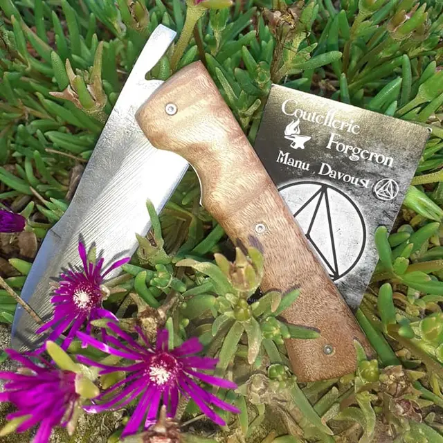 DEG53 1 coutelier - Forgeron