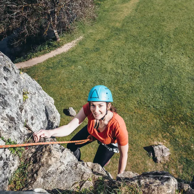 Escalade_au_canyon_de_Saulges-CP-Mathieu_Lassalle_-_French_Wanderers_-_Mayenne_Tourisme