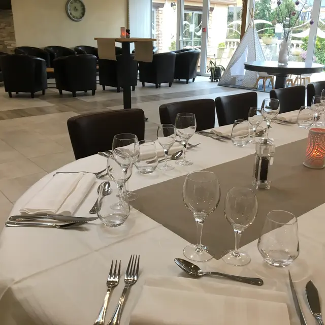 Salle de banquet pour 80 personnes