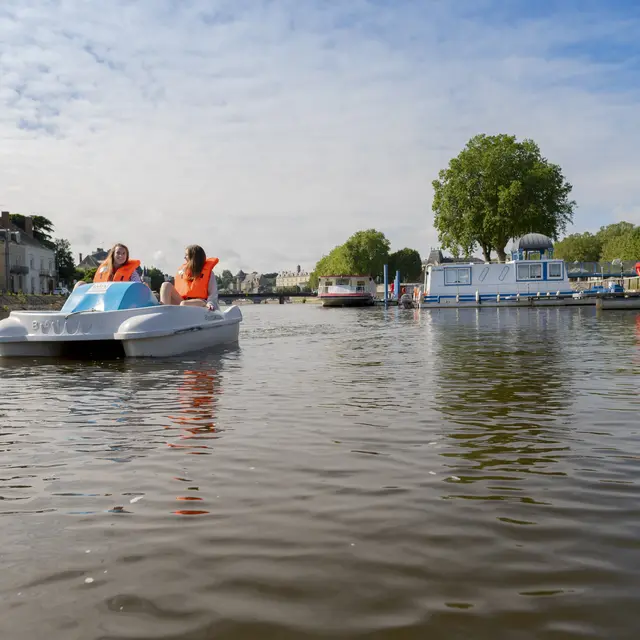 Location de Pédalo Laval ©Pascal Beltrami-Laval Tourisme