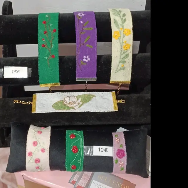 Broderie sur feutrine