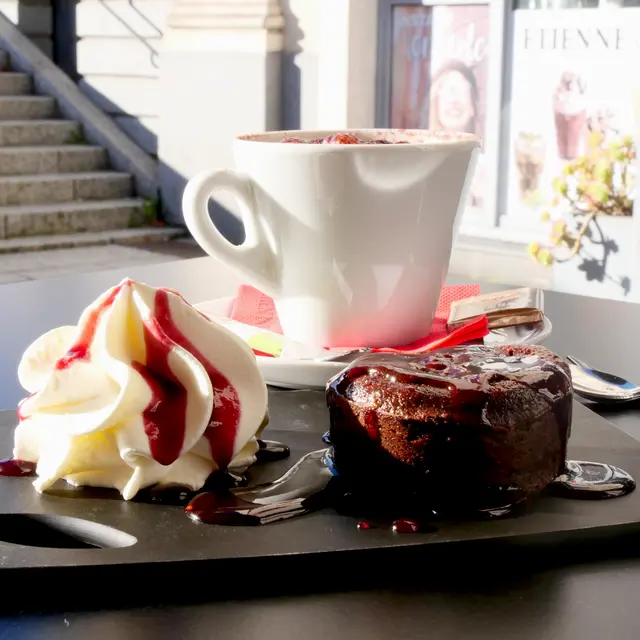 Etienne Coffee & Shop