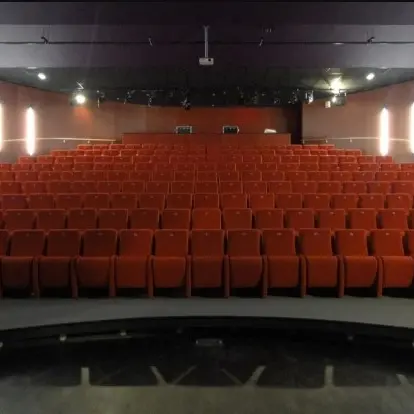 atelier-des-arts-vivants-l-amphitheatre