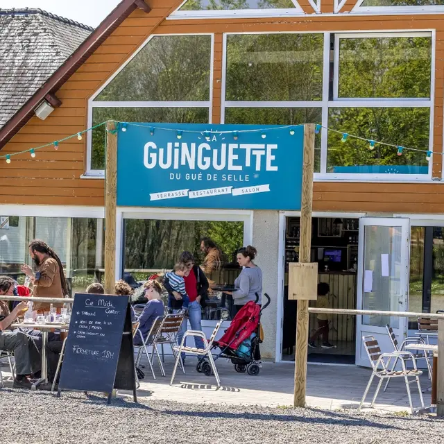 Guinguette du Gué de Selle à Mézangers en Mayenne