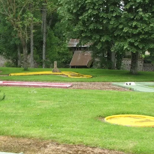 mini-golf - Montsurs