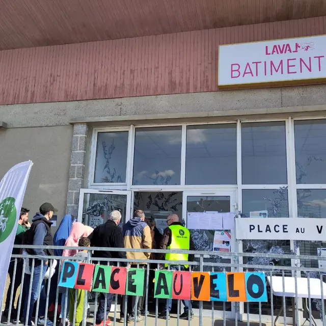 Vente de vélos d'occasion à la bourse aux vélos 2025