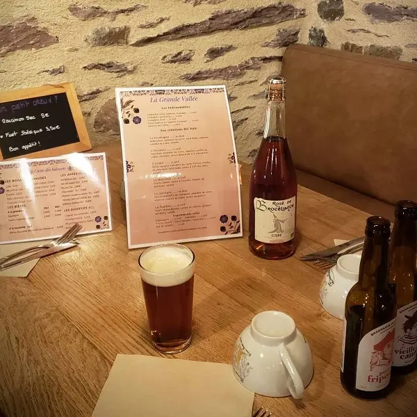 lagrandevallée_creperie_Tréhorenteuc_DestinationBroceliande