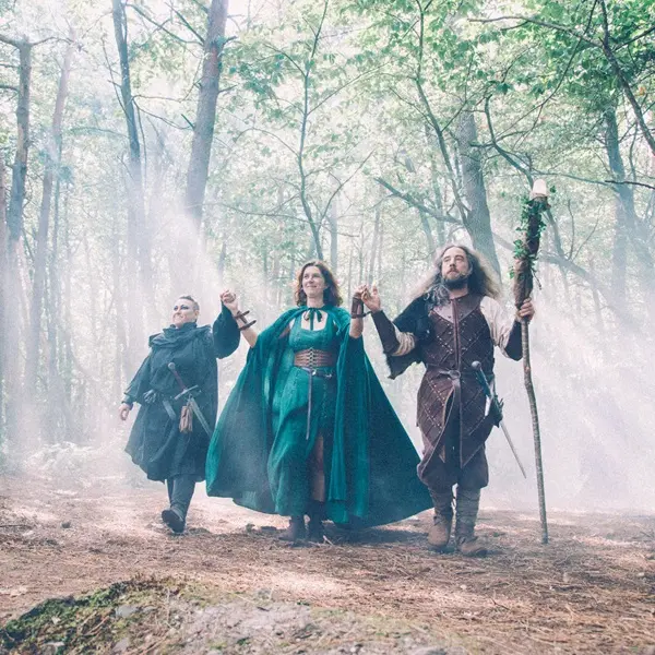 spectacle_Viviane-et-Merlin_Nemeton-Fabula_Néant-sur-Yvel_DestinationBrocéliande