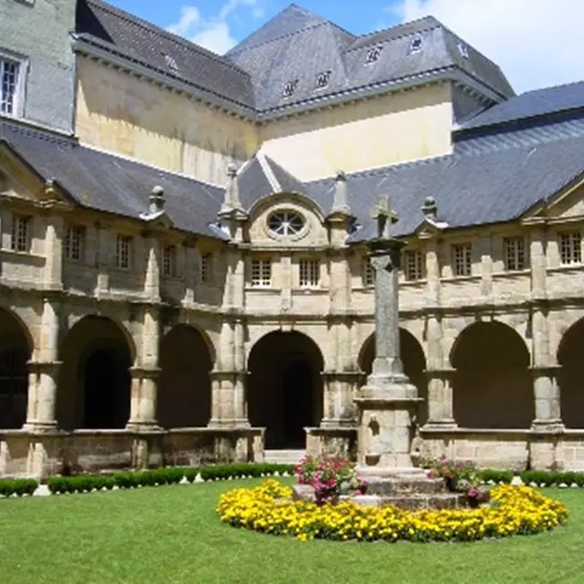 Galerie Supérieure du Cloître de Ste-Anne d'Auray