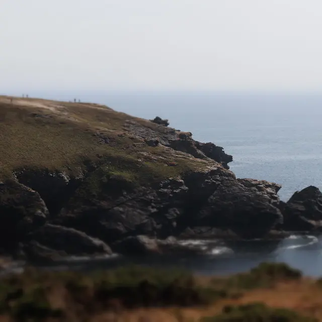 845797_pointe_au_loin_floute__-_erwan_banet_-_21_26