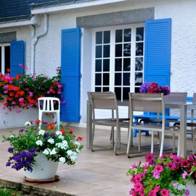 056MS000126_Sigoignet_terrasse fleurie (Copy) (3)