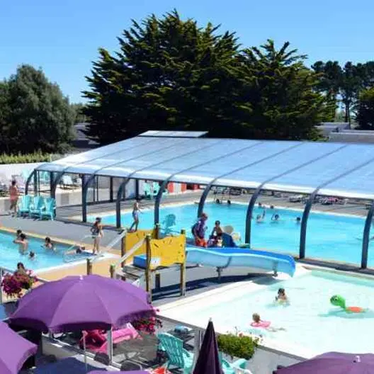 Keravel Vacances - Piscine extérieure