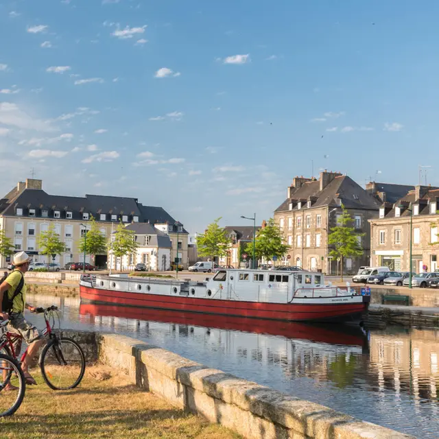 1-pontivy-le-long-du-canal-emmanuel-berthier-1920x960-crop-1540915426