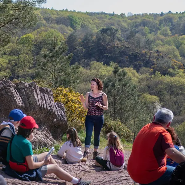 Balade-contée_Val-sans-retour_Brocéliande_les-escapades-de-Julie_Tréhorenteuc