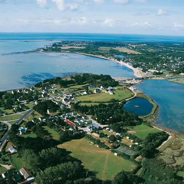 Camping-Le-Cadran-Solaire-Vue-Aérienne-Le-Tour-du-Parc-Presqu'île-de-Rhuys-Golfe-du-Morbihan-Bretagne sud