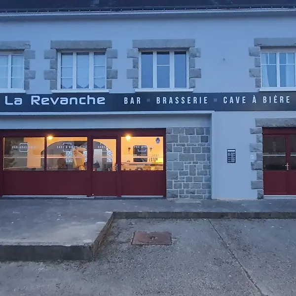 LaRevanche_resaurant_bar_Saint-Malo-des-trois-fontaines