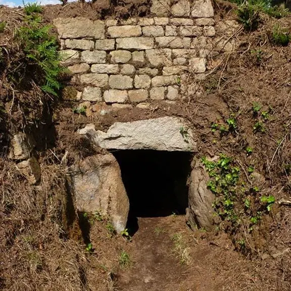 Tumulus du moustoir - Carnac Morbihan Bretagne sud