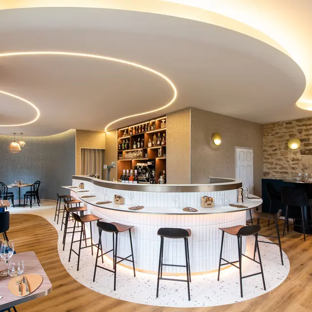 Bar(12)_4886