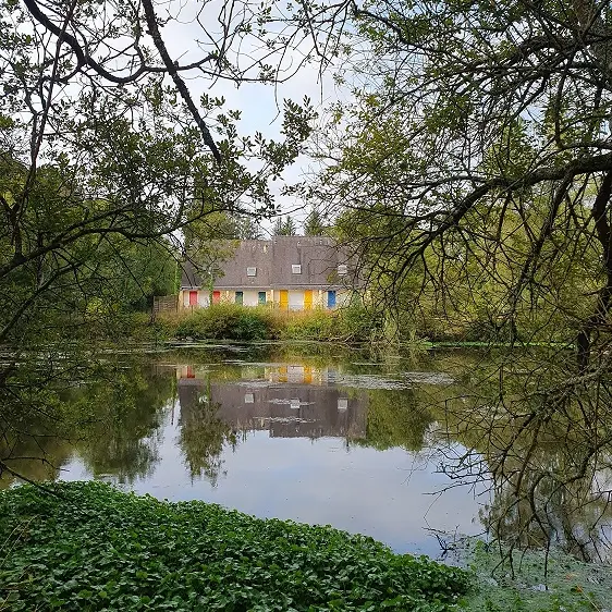 Camping Pont-Augan_Baud_Vallée du Blavet_Gîtes_ étang