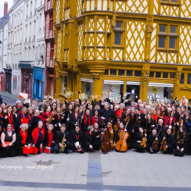 Choeur_orch_maison_Adam-min-min-scaled