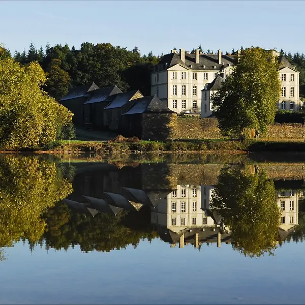 Château de Loyat - reflet étang - Brocéliande - Bretagne