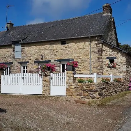 Gîte les doigts de Fée_Paimpont_extérieur