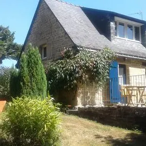 HLO_2024_Gites_Kernolo_Pavot_bleu (1)