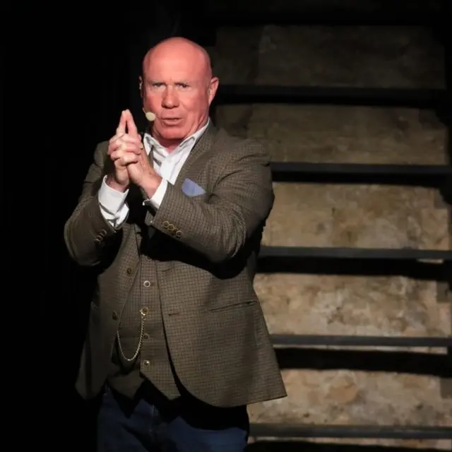 Hervé Barbereau hypnotiseur©Pamisire