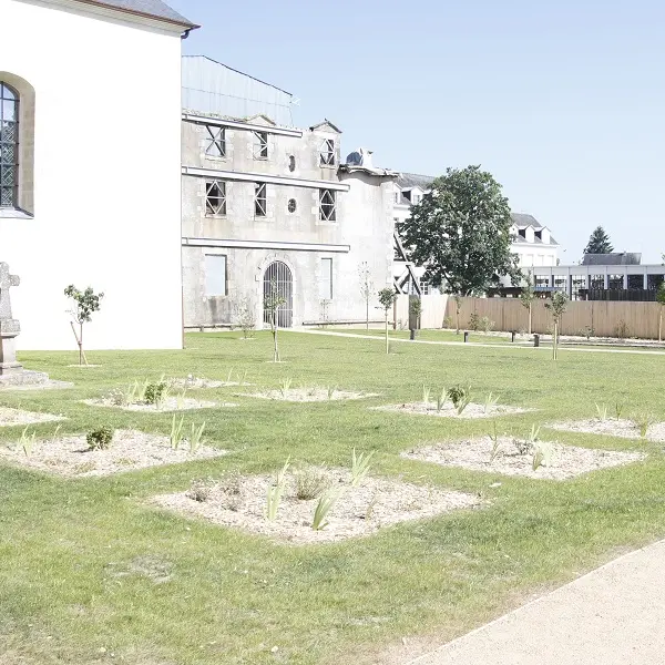 couvent des carmélites - jardin - Ploërmel - Destination Brocéliande
