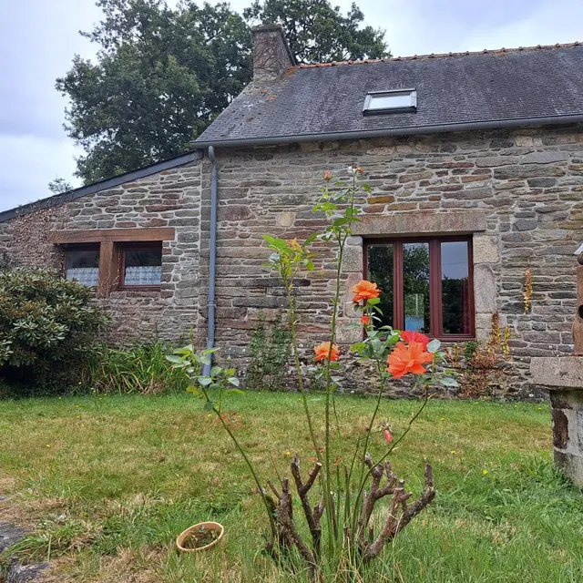 Location vacances_Gîtes du Rhun_Fuschia_extérieur_Pluméliau-Bieuzy©Gîtes de France Morbihan