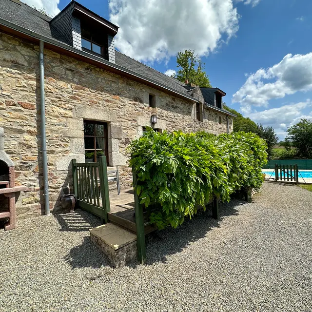 Location vacances_gîtes de Kerabellec_extérieur_Alouette_Baud_Vallée du Blavet