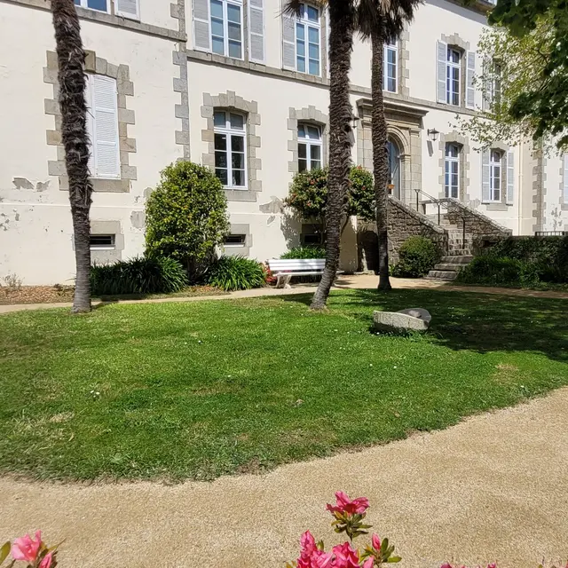 Visite guidée sur l'architecture : des mégalithes au futur musée de Préhistoire