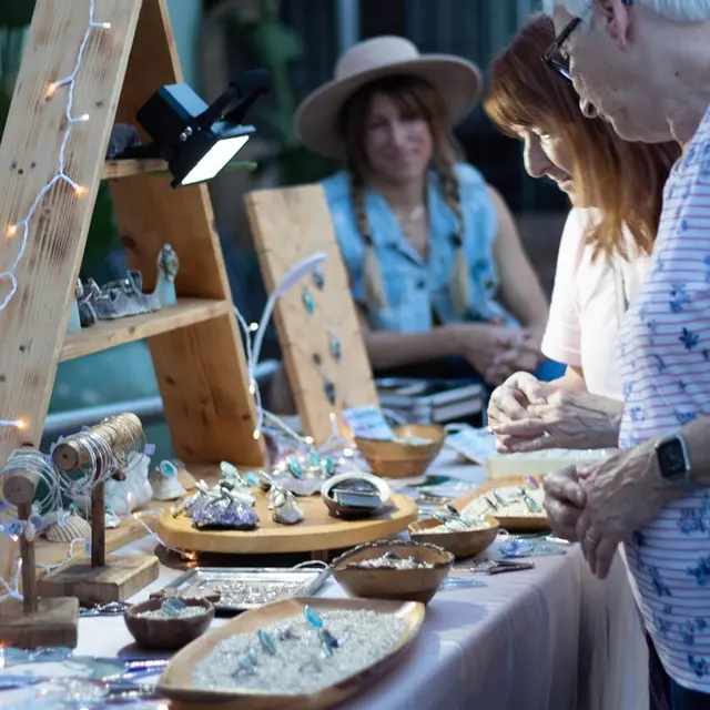 Marché artisanat-Pexels