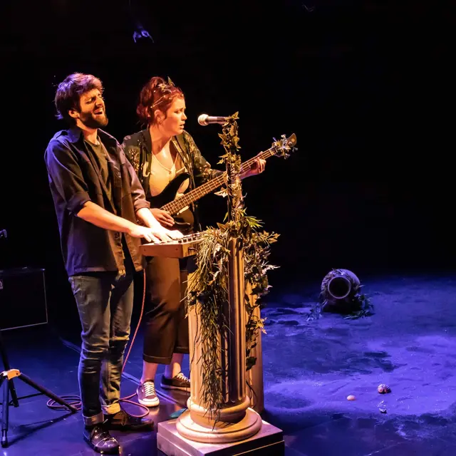 Toutes-les-etoiles-naissent-dune-histoire-damour_cie lerederien©Marion_Bosgiraud