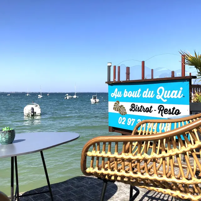 bar au bout du quai