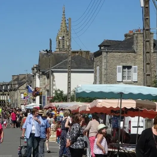 braderie-comites-des-fetes-saint-jean-brevelay