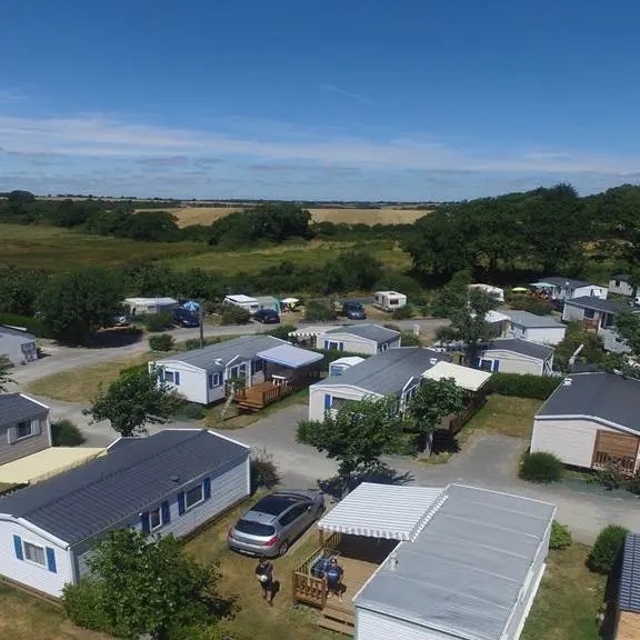 Camping-les-embruns-drone
