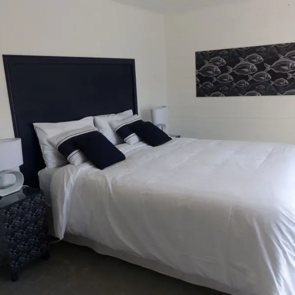 Chambre - hôtes - lits - canal - Josselin - Destination - Brocéliande