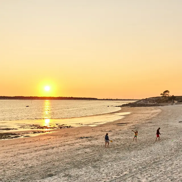 Coucher de soleil sur la plage de Saint-Colomban à Carnac