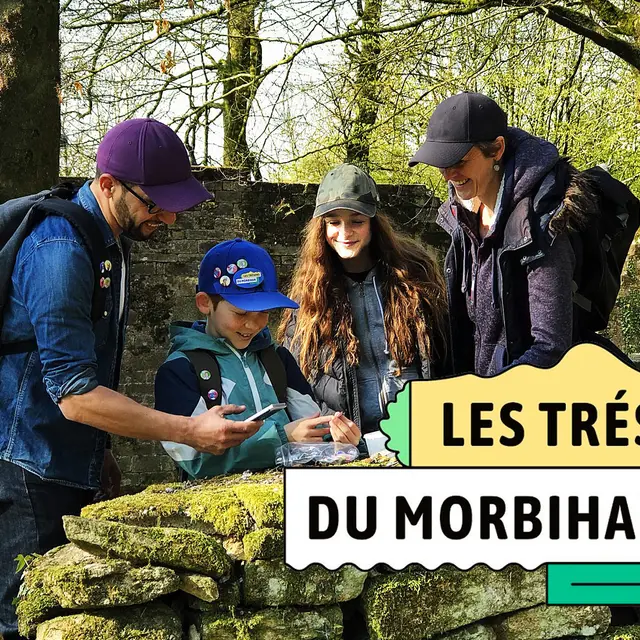 famille avec logo