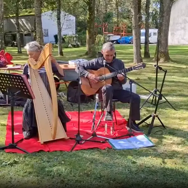 harpequichante_concert_eglise_trehorenteuc_destinationBrocéliande