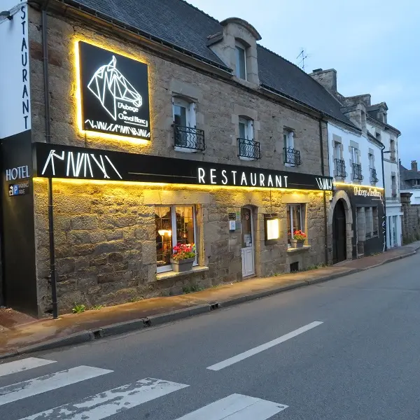 hotel-restaurant-auberge-le-cheval-blanc-baud