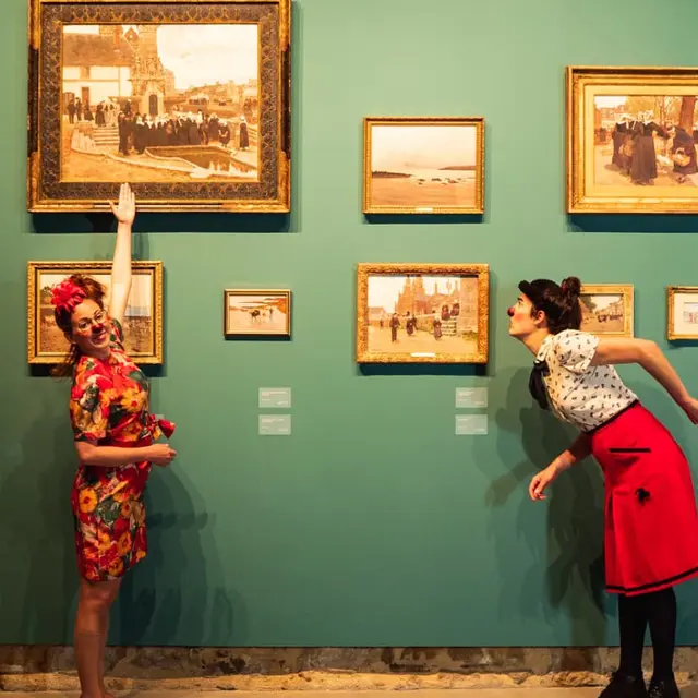 musee-socratine-clowns-compagnie-grenade