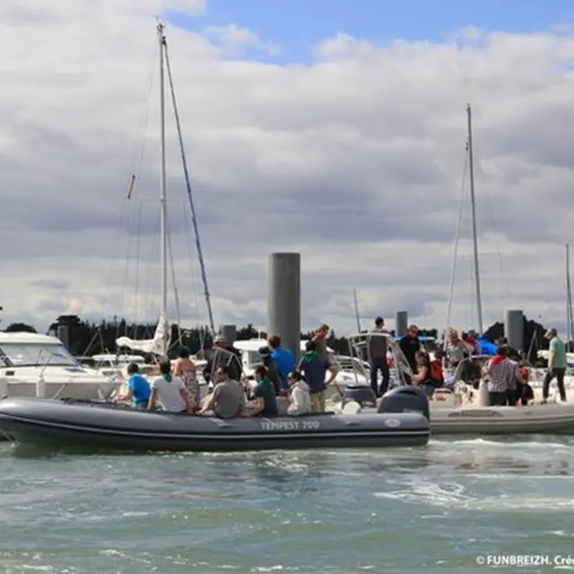 Chasse au trésor en semi-rigide avec Funbreizh