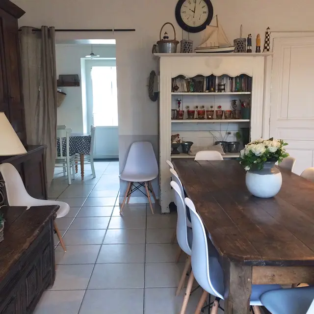 salle_hebergement-meuble-villa-bearn_carnac