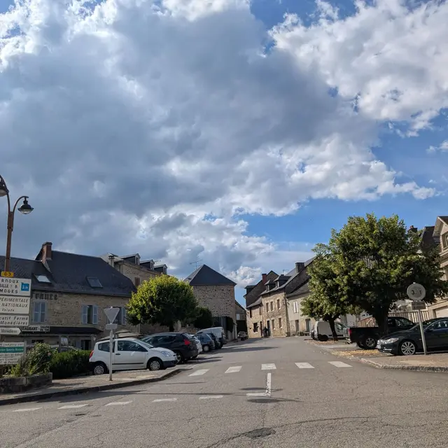 Arrivée bourg Chamberet (1)