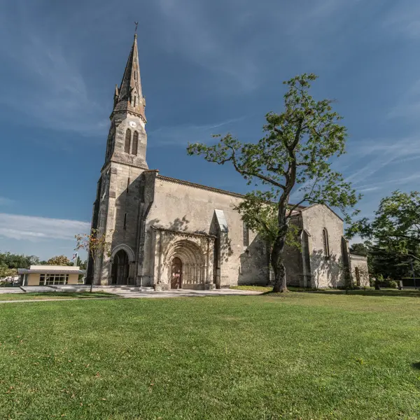 Eglise-de-St-Germain-d-Arsac-et-son-porche1