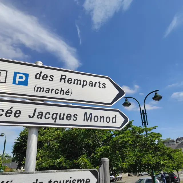 Parking des remparts Lescar